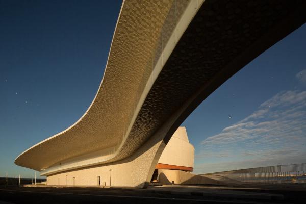 Круизный терминал в Португалии, который больше напоминает локацию к фантастическому фильму (ФОТО)