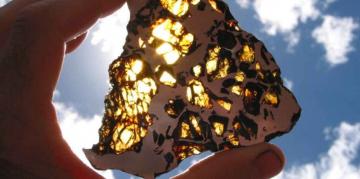 В Нью-Йорке на аукционе продадут метеориты возрастом старше Земли