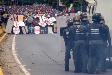 Протесты в Венесуэле: за месяц погибли 35 человек