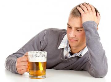 Ученые рассказали о последствиях ежедневного употребления пива