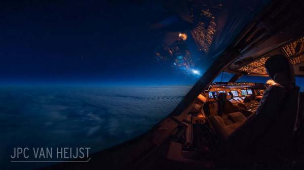 Самое красивое рабочее место в мире: шикарные снимки из кабины пилота самолета (ФОТО)