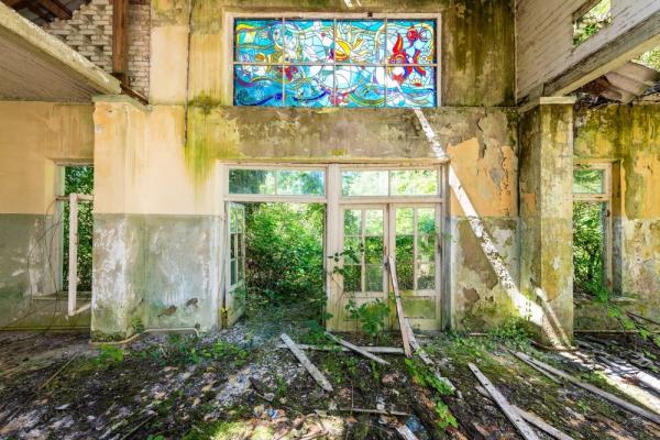 Без права на процветание: снимки разрушенной Абхазии (ФОТО)