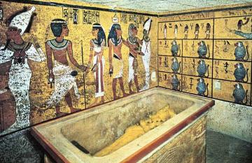 В Египте археологи раскопали 10 неизвестных гробниц