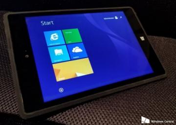 В Сети появились снимки отмененного Microsoft Surface Mini (ФОТО)