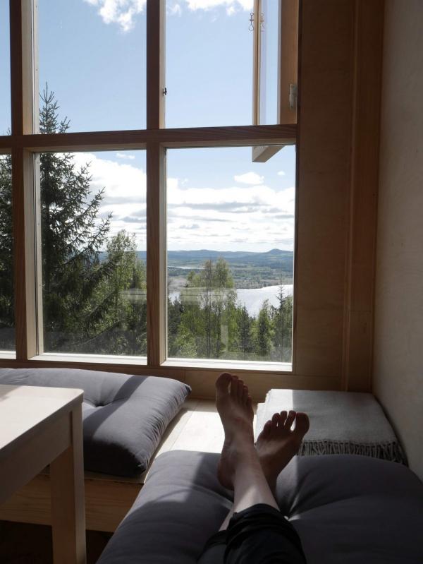 В Швеции открылся отель с потрясающим видом на горы Эсбергет (ФОТО)