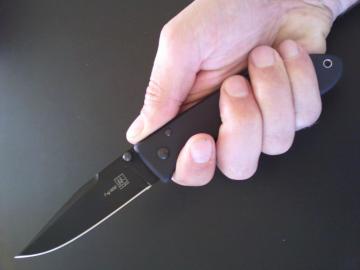 В Китае мужчина с ножом напал на посетителей супермаркета, есть жертвы