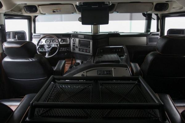 Монстр на дороге: мастера тюнинга представили экстремальную версию внедорожника Hummer (ФОТО)
