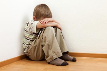 Эксперты выяснили, как суровое наказание влияет на ребенка