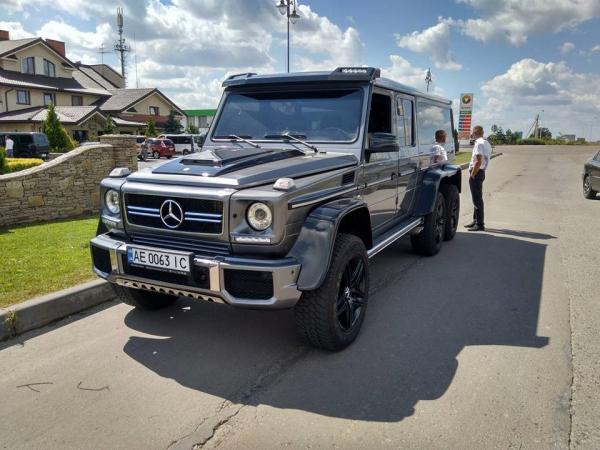 В Украине засветился уникальный внедорожник Mercedes-Benz (ФОТО)