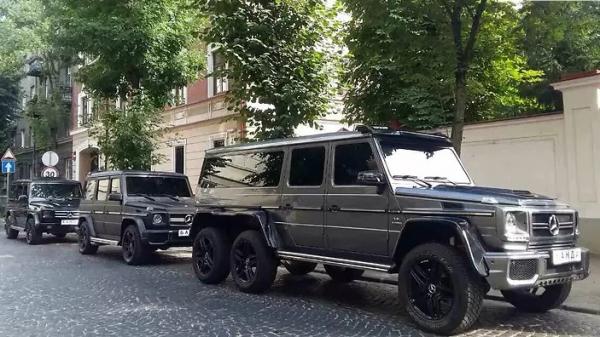 В Украине засветился уникальный внедорожник Mercedes-Benz (ФОТО)