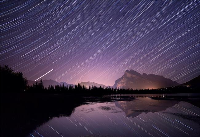 Главный звездопад года: метеорный поток Персеиды в фотографиях (ФОТО)