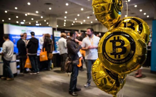 Стоимость криптовалюты Bitcoin достигла рекордной исторической отметки