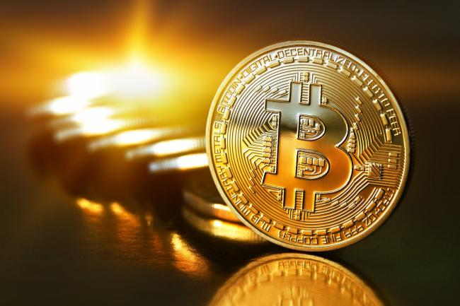 Курс Bitcoin установил новый рекорд (ФОТО)
