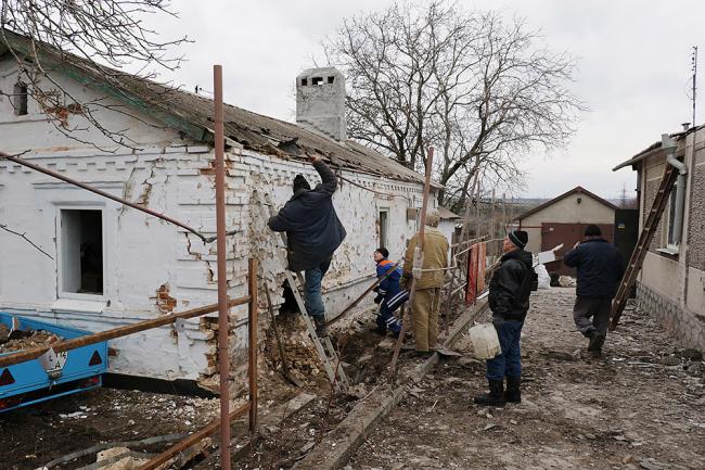 Ситуация на Донбассе: боевики разрушили несколько жилых домов