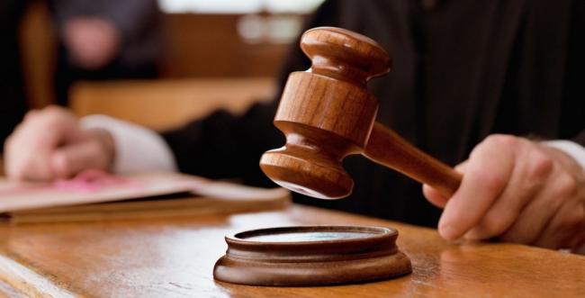 Несколько судей отстранены от работы за взяточничество