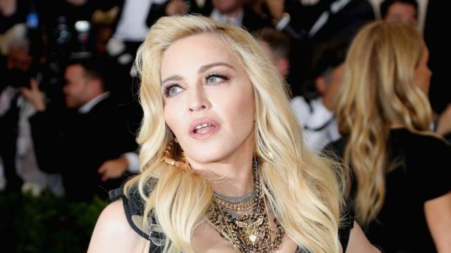 Все в сборе: Мадонна поделилась с общественностью уникальным семейным снимком (ФОТО)