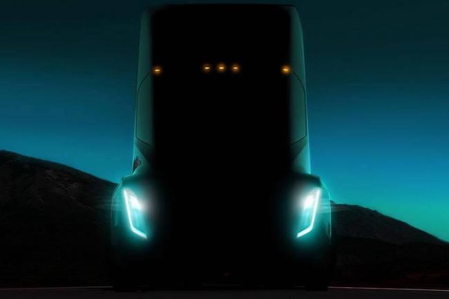В Сети появилась новая информация об электрическом грузовике Tesla