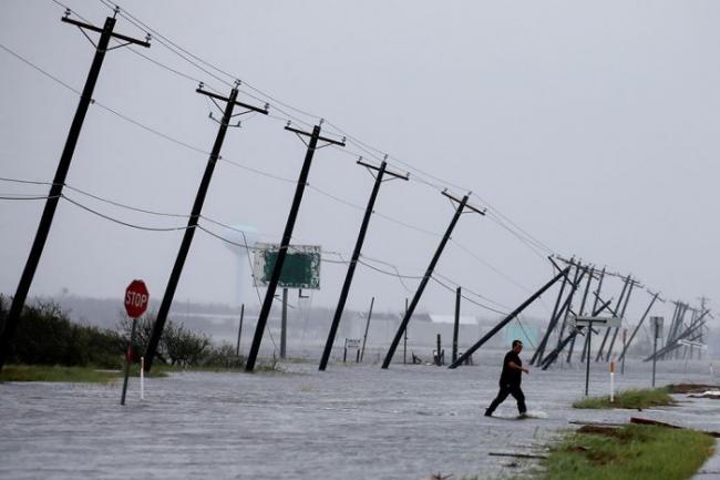В шаге от катастрофы: в Техасе из-за урагана Харви едва не взлетел на воздух химический завод