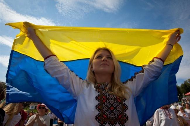 Украинский флаг в России: как реагируют на государственную символику Украины в стране-агрессоре (ВИДЕО)