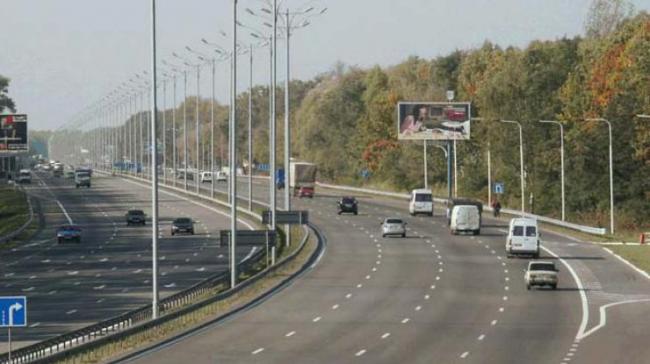 Смелый прогноз: премьер-министр рассказал, когда в Украине сделают нормальные дороги