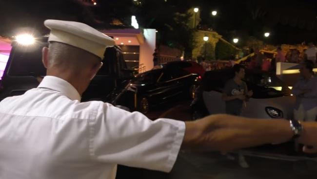 Огромный внедорожник арабского шейха не пустили в Монако из-за габаритов (ФОТО)