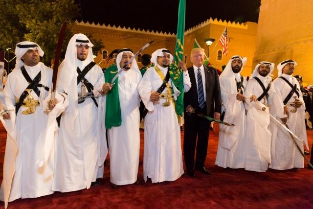 Король Саудовской Аравии одобрил стратегию Трампа в отношении Ирана