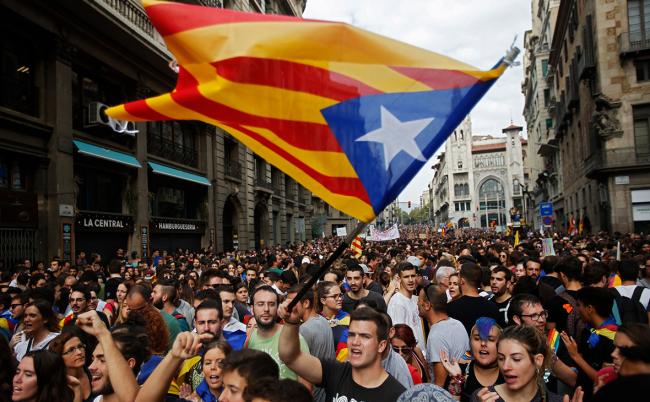 Каталония ответила на действия властей Испании массовыми забастовками