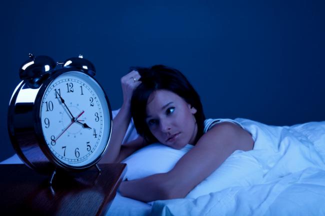 Ученый рассказал, чего не стоит делать, если просыпаетесь ночью