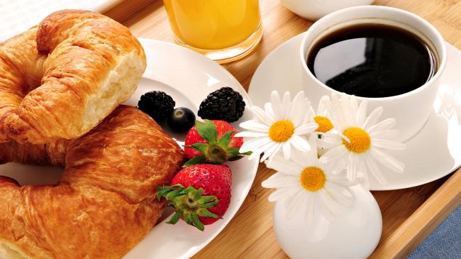 Диетологи определили идеальное время для завтрака