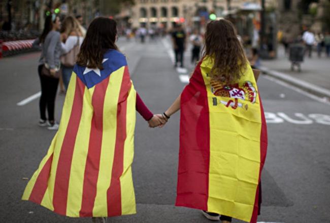 Власти Испании потребовали от Каталонии определиться с признанием независимости