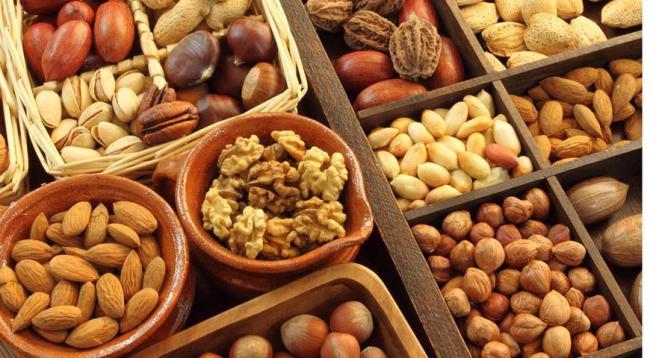 Полезные калории: диетологи назвали оптимальное количество орехов в день
