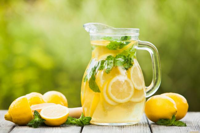 Ученые выяснили, к чему может привести регулярное употребление лимонада 