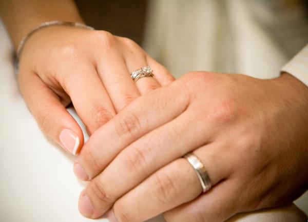 Ученые: Наличие обручального кольца влияет на интимную жизнь у мужчин