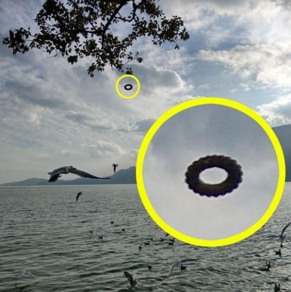 В Китае турист сфотографировал НЛО в форме пончика