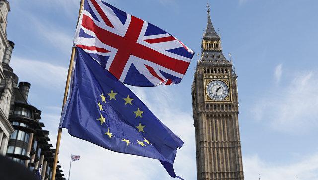 Брюссель хочет обязать Британию соблюдать новые законы ЕС после Brexit