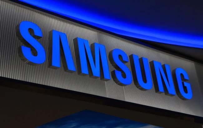 Samsung работает над загадочным смартфоном (ФОТО)