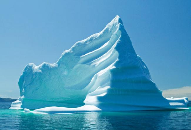 Процесс откола айсберга-гиганта от Антарктиды запечатлели на камеру (ВИДЕО)