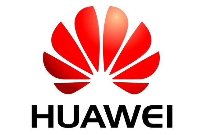 Huawei выпустит смартфон с тройной камерой