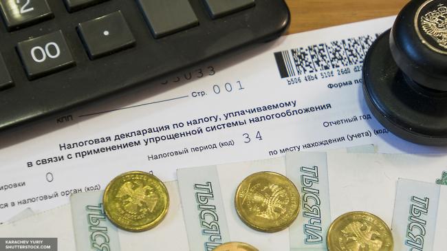 Рубль снова рухнет из-за новых санкций США, — аналитики S&P