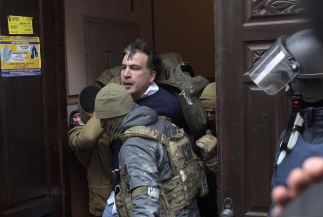 Грузинская партия Саакашвили требует его освобождения