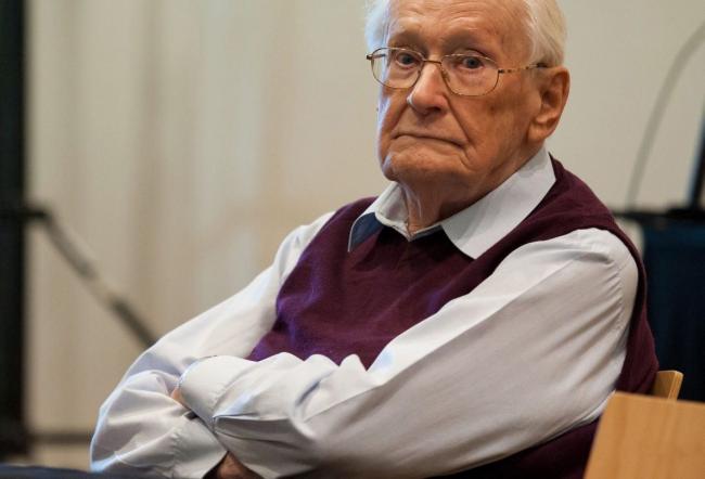 Немецкий суд отправил в тюрьму 96-летнего «бухгалтера Освенцима»