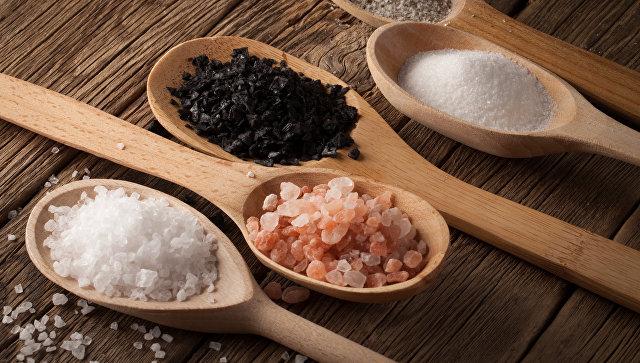 Ученые выяснили, почему злоупотребление солью приводит к слабоумию