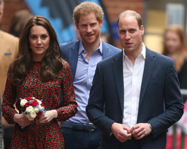 Королевская семья: британский принц Уильям рассказал об отношениях с братом
