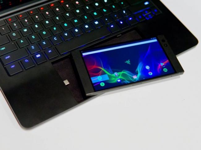 Razer представила компьютер будущего (ВИДЕО)