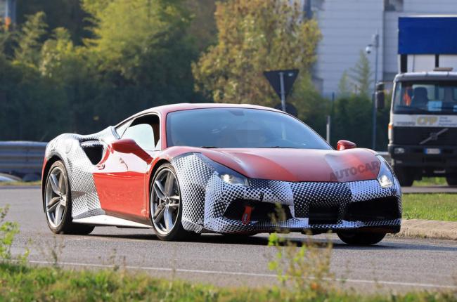 В Сети появились снимки нового экстремального автомобиля Ferrari (ФОТО)