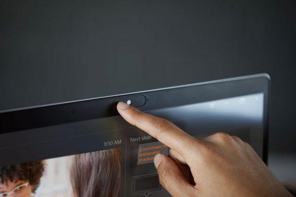 Представлен ноутбук со шторкой для web-камеры (ФОТО)