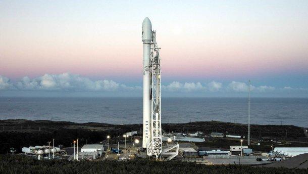 Запуск спутников Falcon 9 был отложен: стали известны причины