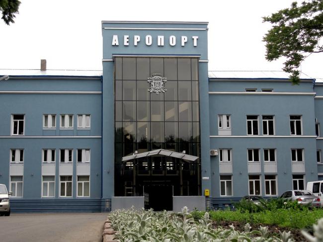Аэропорт в Черновцах хотят назвать в честь Каденюка