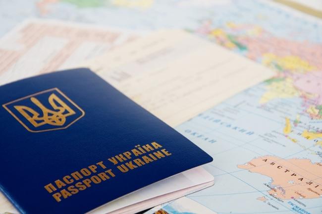 Пугающая тенденция: более двадцати тысяч человек отказались от украинского паспорта