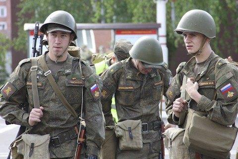 Российские военные начали обучение в аннексированном Крыму